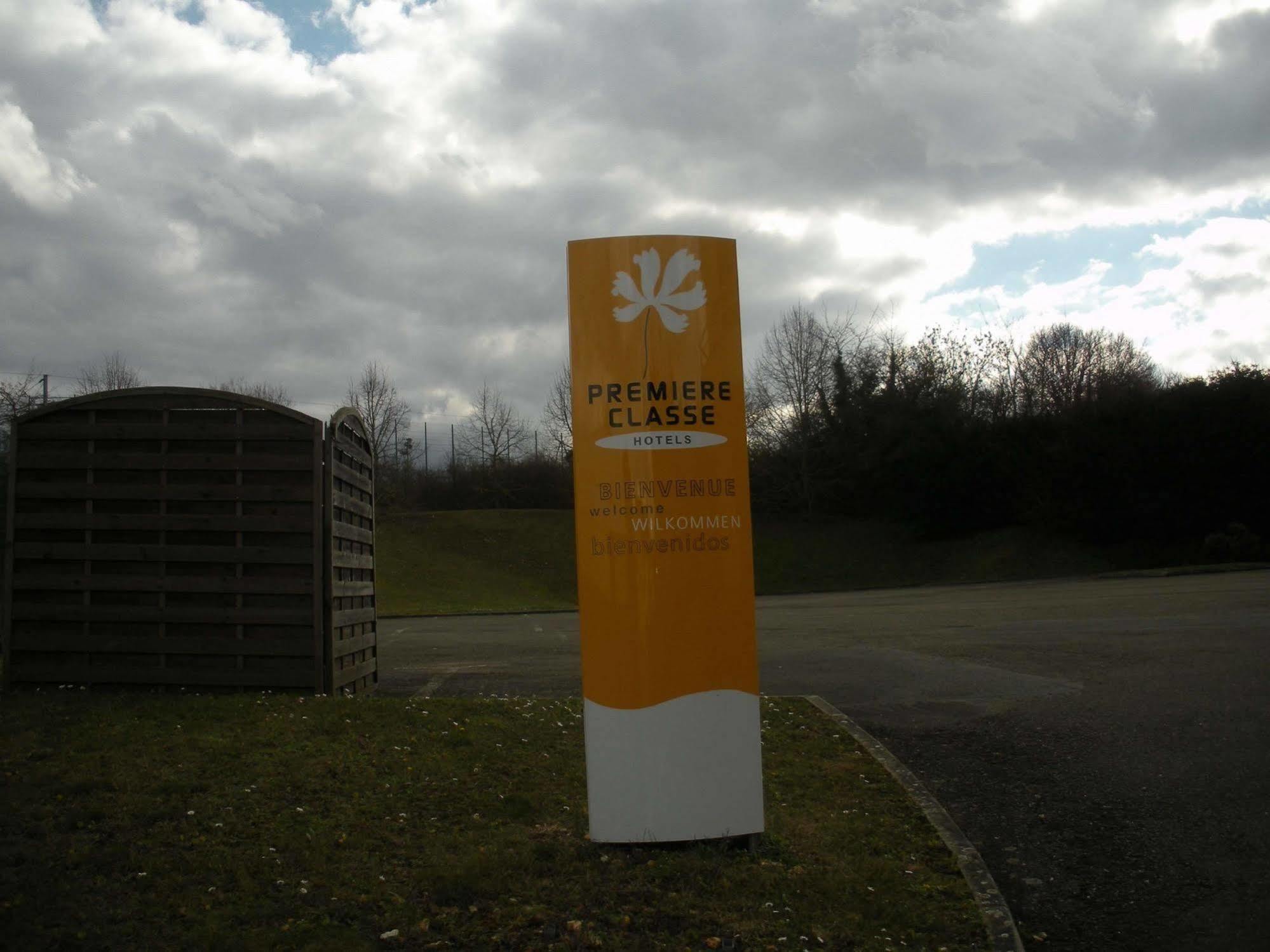Premiere Classe Dreux Exterior foto